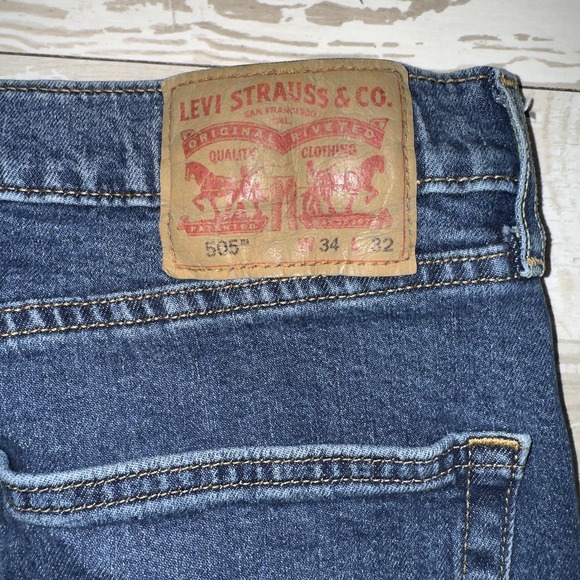 Levis 505 Jeans Mens 34x32 Blue Denim Straight Leg Zip Fly Medium Wash - Picture 13 of 14